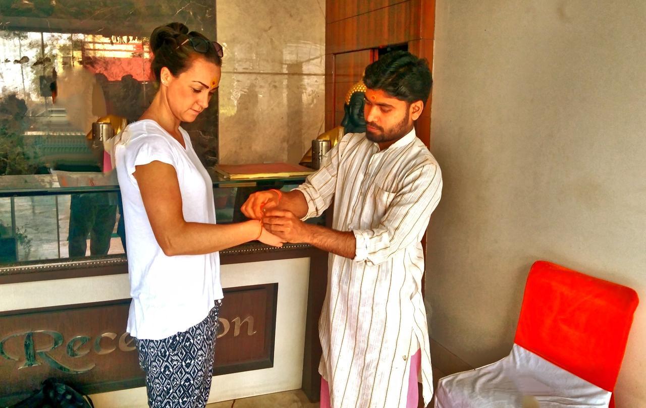 Hotel Ganpati Palace Mathura Kültér fotó